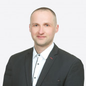 Pośrednik nieruchomości Adam Chwaszczewski